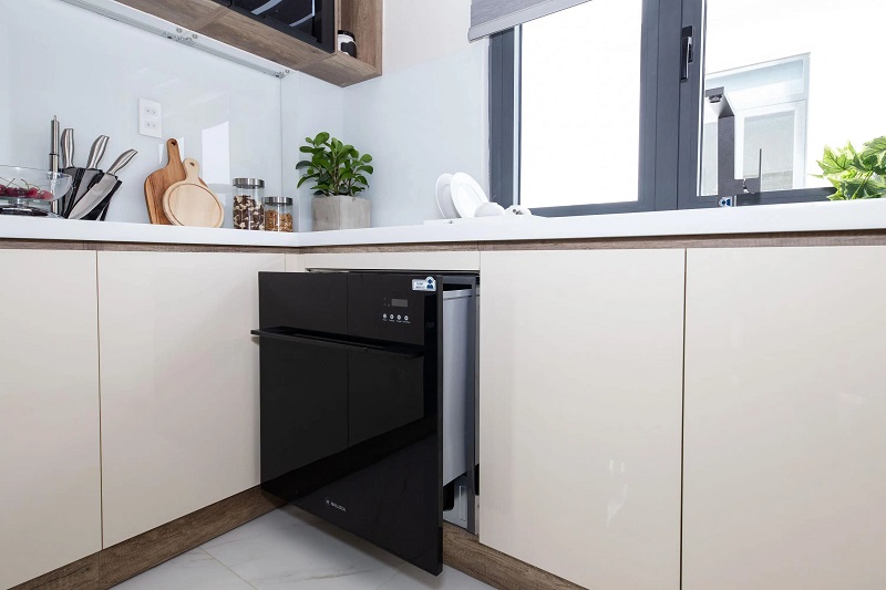 Giữa máy rửa chén âm tủ Malloca và Bosch: Nên mua máy rửa bát loại nào?