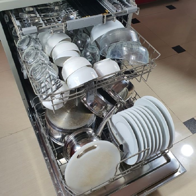 Sống sang chảnh là dùng máy rửa bát Bosch SMS8YCI01E phong cách