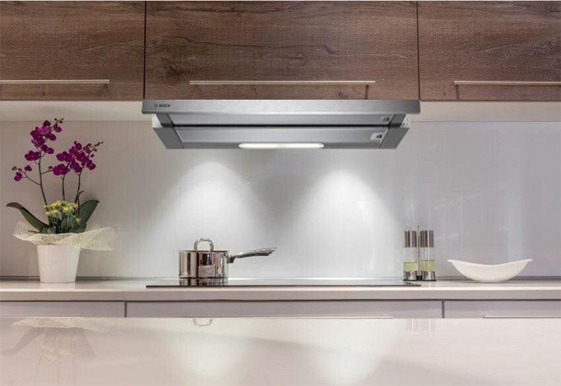 Tối ưu hóa không gian bếp với máy hút mùi Bosch DHI623GSG
