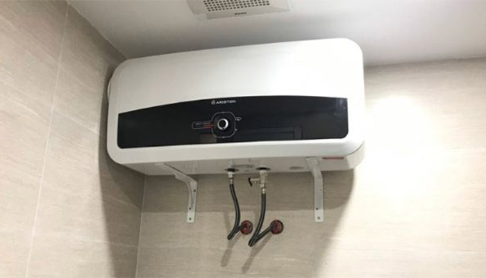 Review về chiếc bình nóng lạnh Ariston 30 lít SLim2 30RS