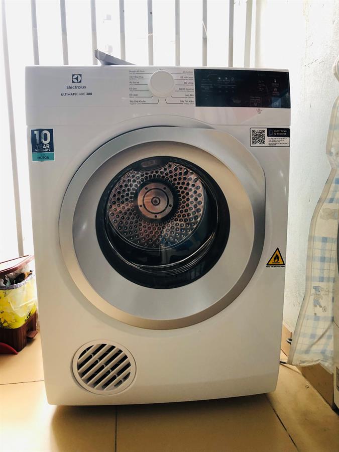So sánh ưu nhược điểm của máy sấy quần áo Electrolux EDH804H5WB và EDV854J3WB