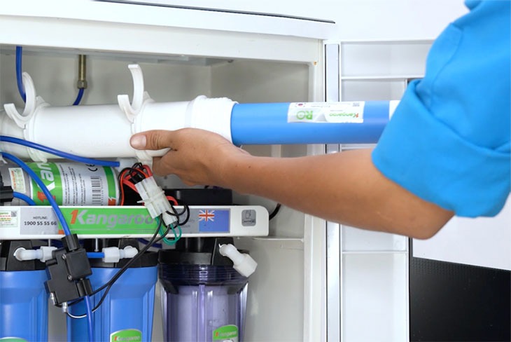 Máy phát ra tiếng kêu liên tục