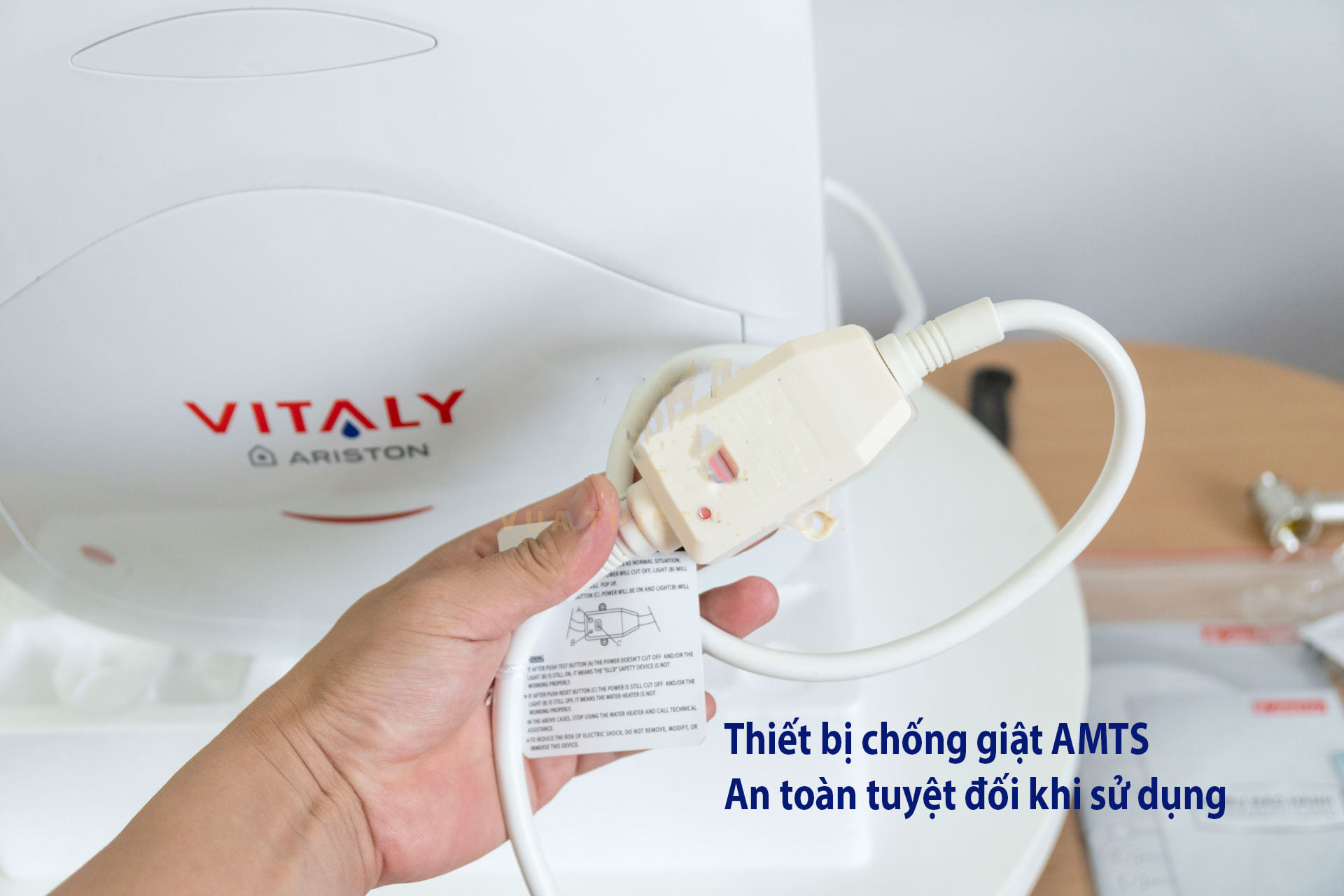 Bình nóng lạnh Ariston 30L Vitaly 30 vuông có nên sử dụng không