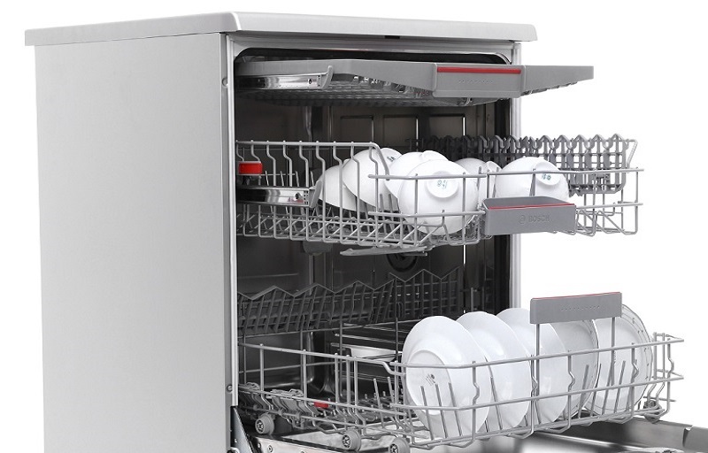 So sánh máy rửa bát 14 bộ Hafele HDW-F60EB và Bosch SMS4HCI48E