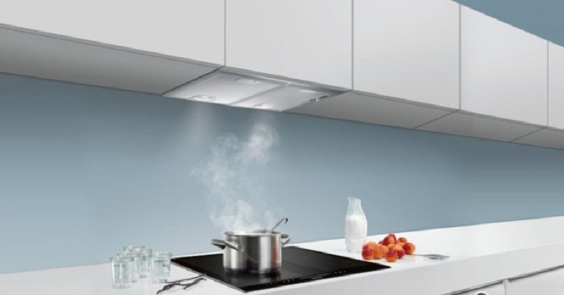 so sánh chi tiết máy hút mùi vỏ sơn Sunhouse SHB6118B và Bosch DHL755BL