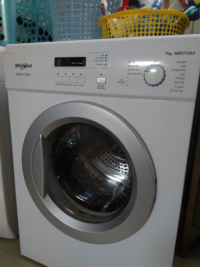 Chỉ với 5 triệu, bạn có thể sắm ngay máy sấy quần áo Whirlpool AWD712S2