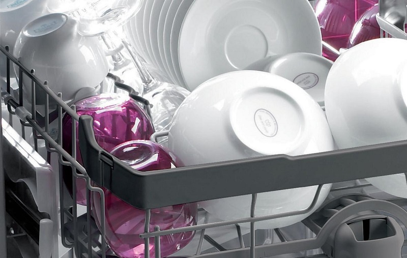 Chất liệu có thể rửa bằng máy rửa bát bán âm Bosch SMI4ECS14E