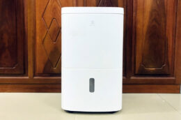 Hướng dẫn vệ sinh máy hút ẩm Electrolux EDH10TRBW1 đơn giản tại nhà