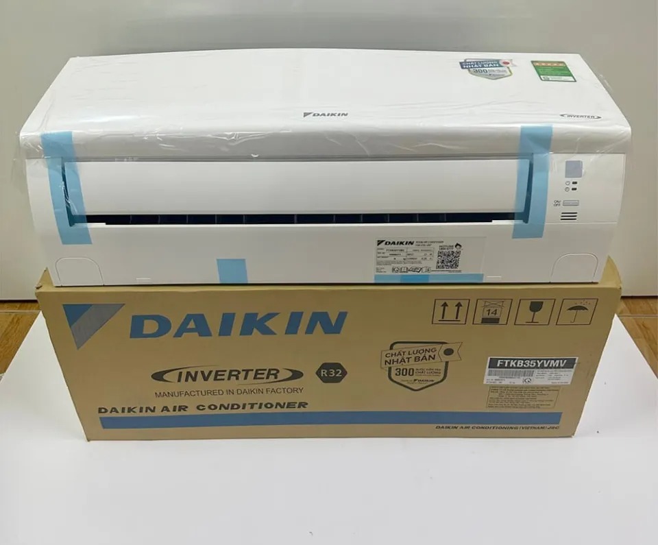 Đánh giá chi tiết về điều hòa Daikin 12000btu FTKB35YVMV