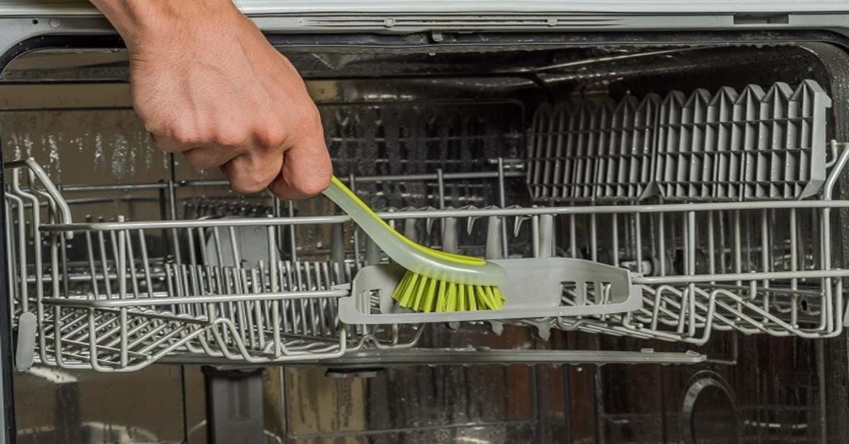 Làm thế nào để vệ sinh máy rửa bát Bosch SMS6ZCI49E 14 Bộ Serie 6 đúng cách cho sản phẩm bền đẹp?