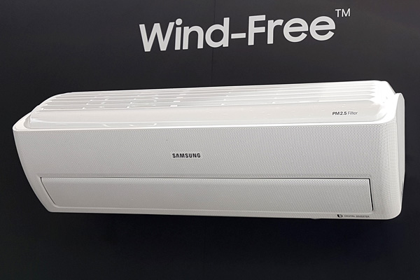 Điều hòa Samsung Wifi 12000Btu 1 Chiều Inverter AR13CYFAAWK: Lựa chọn thông minh cho mùa hè mát mẻ