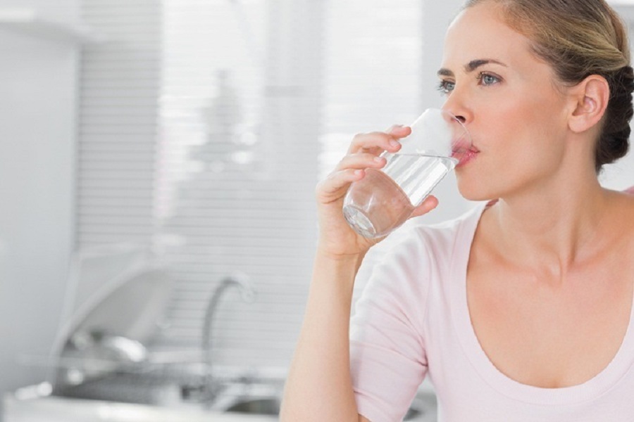 Sử dụng điều hòa thường xuyên? Hãy tham khảo ngay 10 cách tránh khô da vào mùa hè