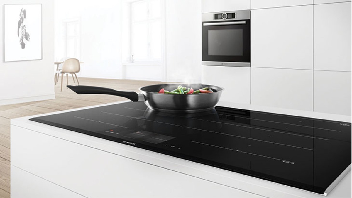 Có gì đặc biệt ở công nghệ Flexinduction Zone trên bếp từ Bosch?