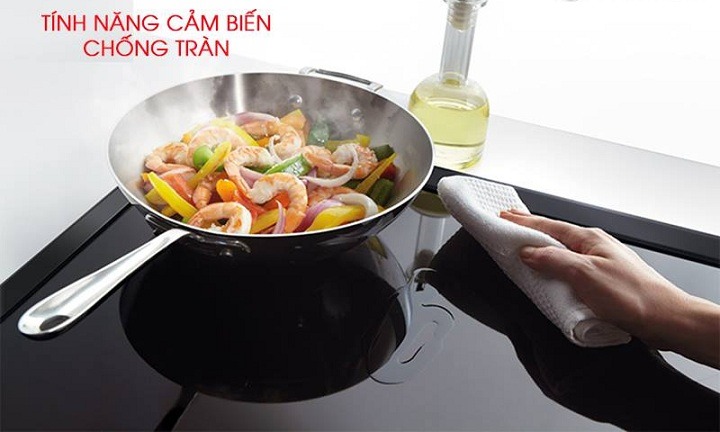 Cảm biến chống tràn trên bếp từ Bosch là gì?