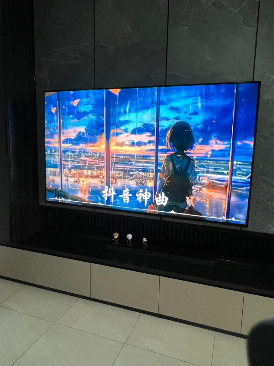 Trải nghiệm như rạp chiếu phim tại nhà khi sở hữu google tivi Sony 85 inch 4K K-85S30