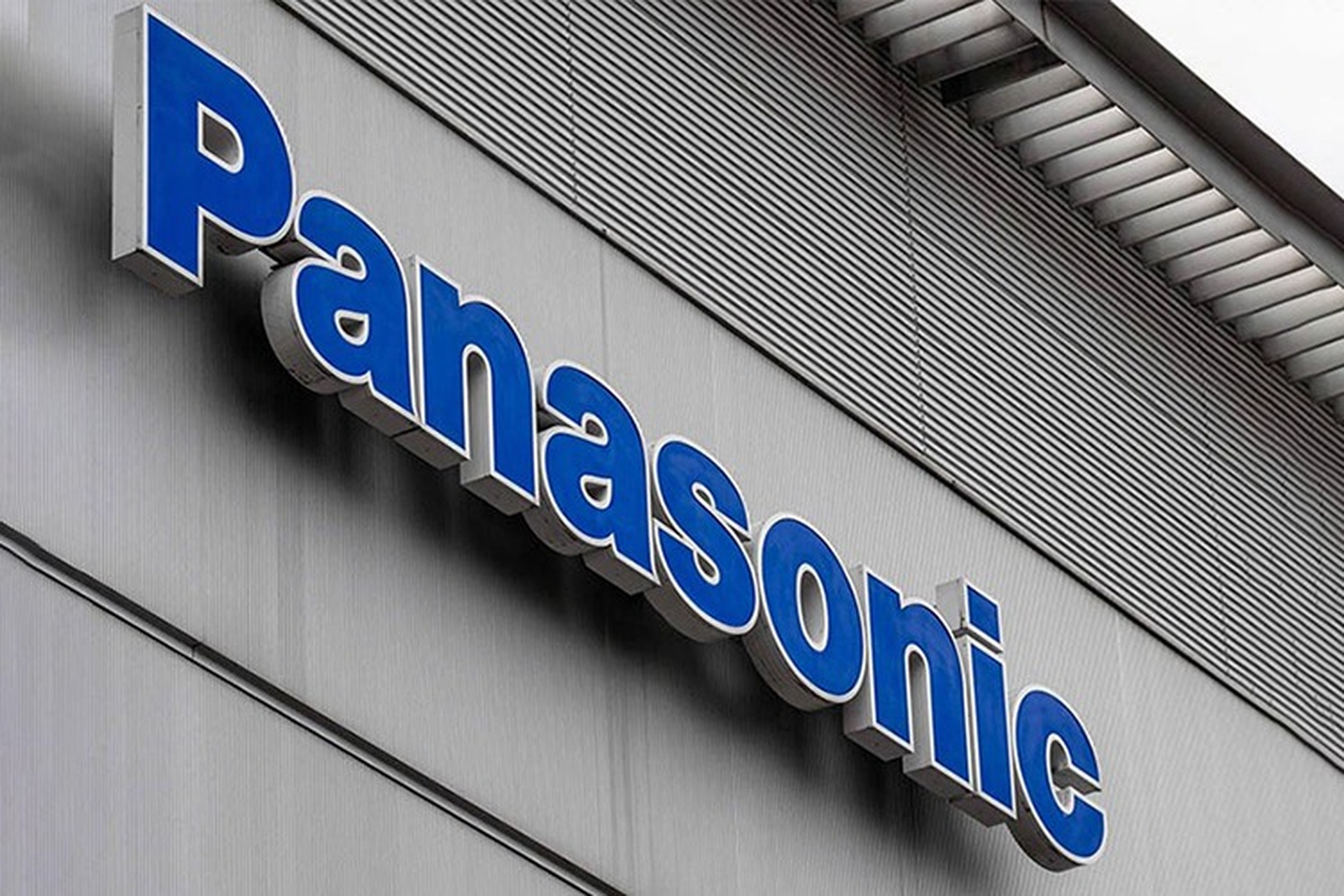 Máy hút ẩm Panasonic là thương hiệu của nước nào, có đặc điểm nổi bật gì?