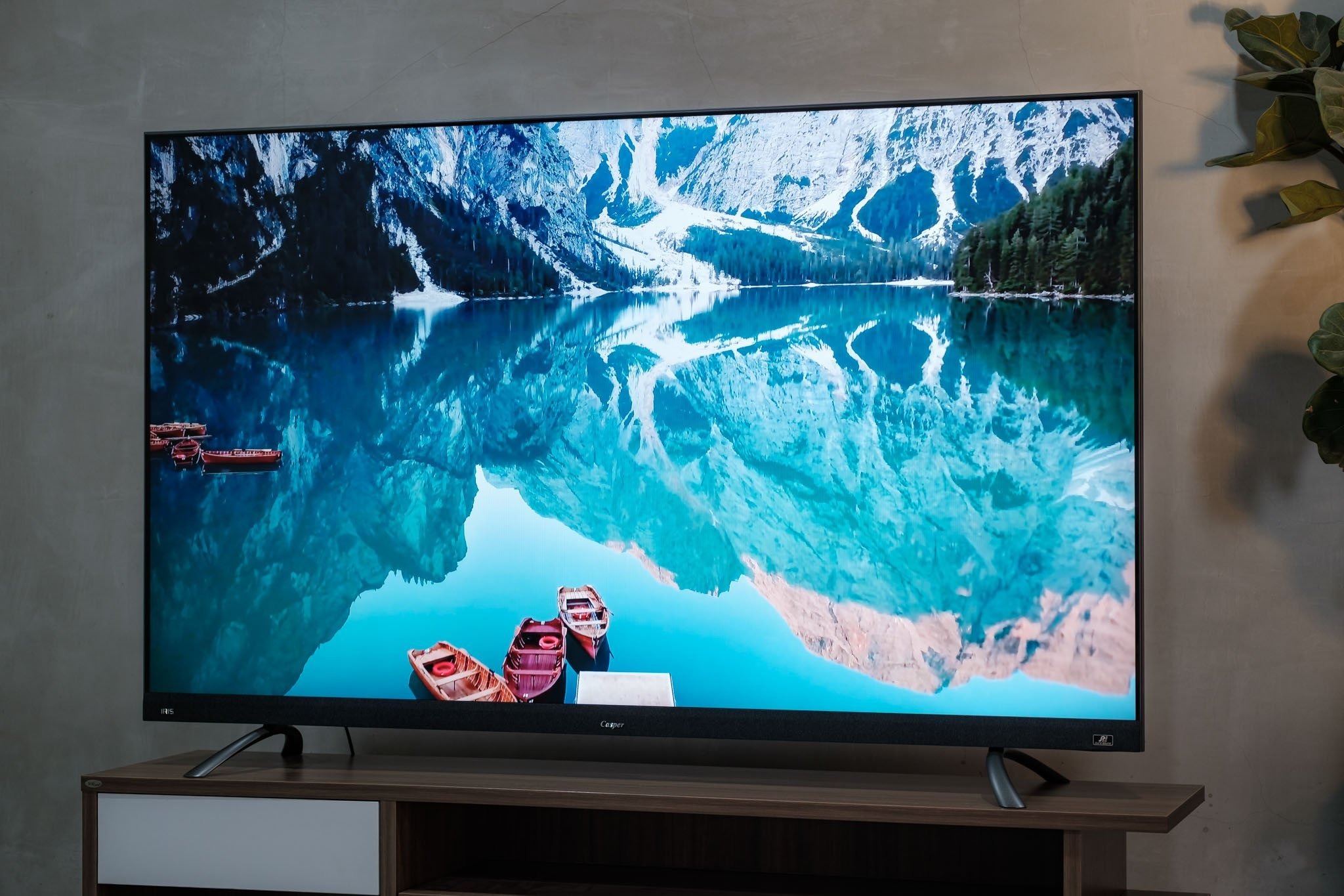 So sánh giữa tivi Full HD và tivi 4K có gì khác biệt, nên mua loại nào?