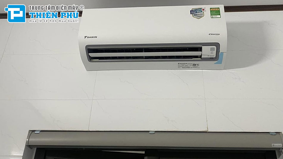 Điều Hòa Daikin 18000Btu 1 Chiều Inverter FTKB50ZVMV