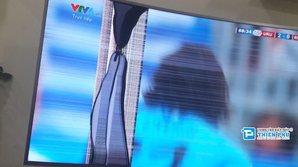 Vỡ màn hình Smart tivi LG nên mua mới hay thay màn?