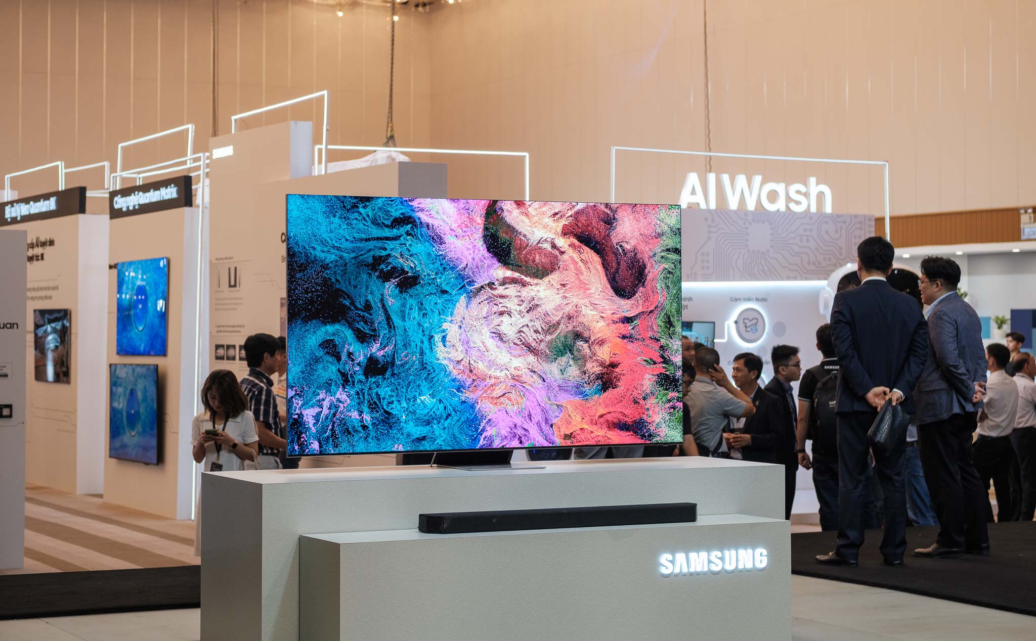 So sánh tivi Samsung Neo QLED và tivi Samsung QLED có gì khác nhau?