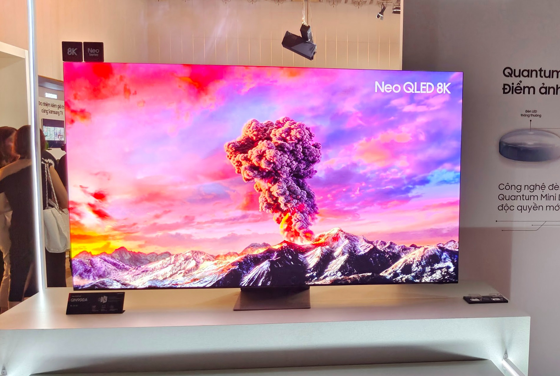 So sánh tivi Samsung Neo QLED và tivi Samsung QLED có gì khác nhau?