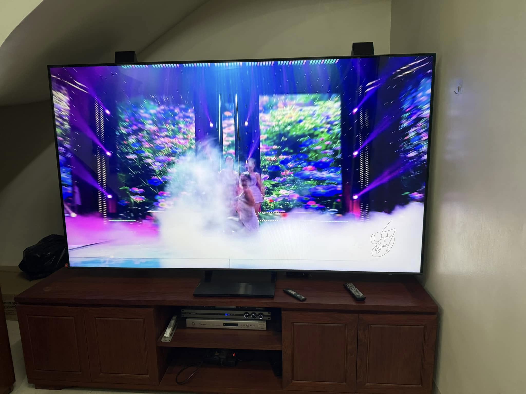 Những lý do bạn nên chọn mua smart tivi Samsung QLED 85 inch 4K QA85Q60DAKXXV