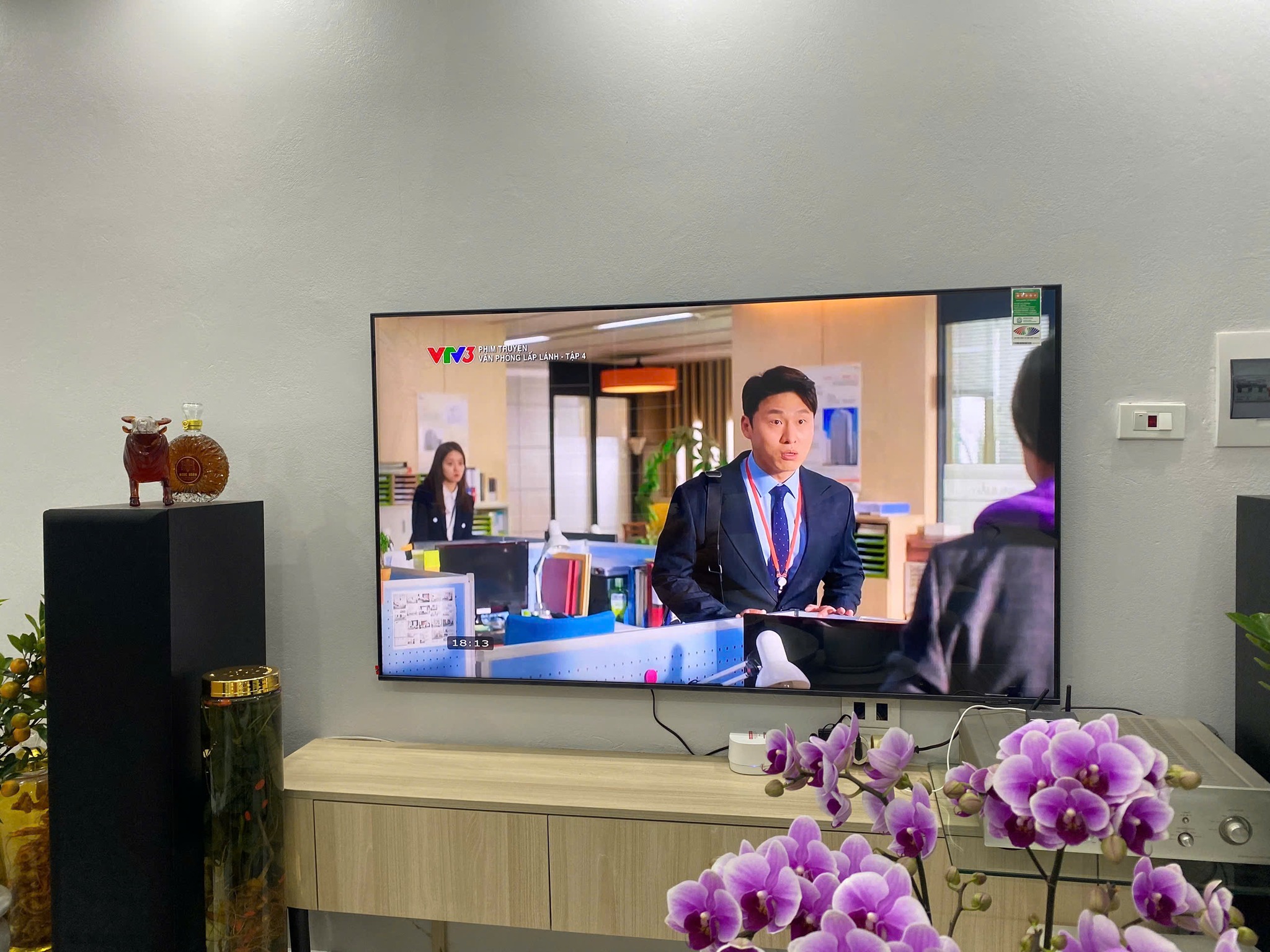 Tivi Samsung 65 inch 4K UA65U8500FKXXV, dòng tivi phân khúc giá rẻ đáng mua 2025