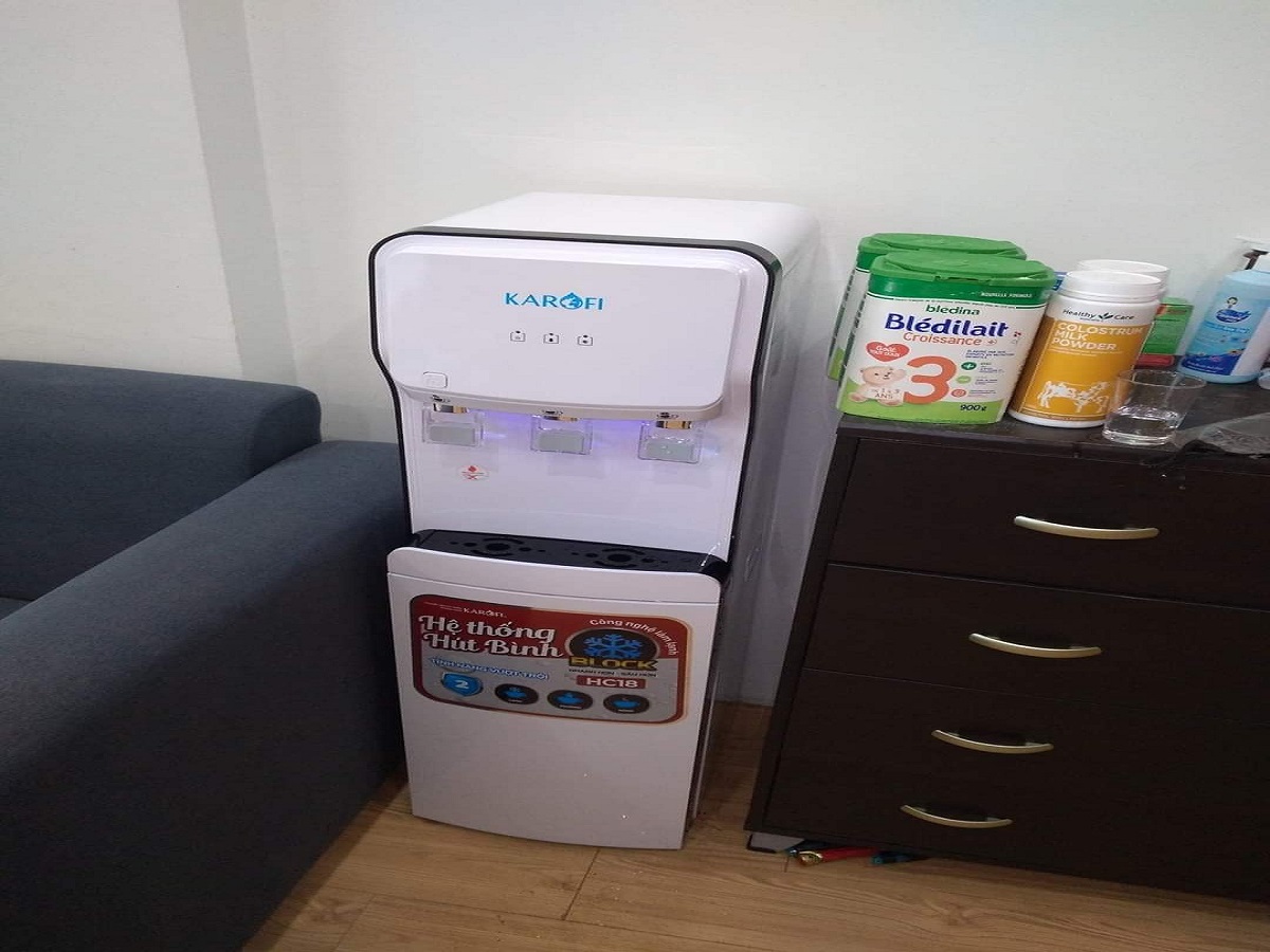 Đánh giá chi tiết cây nước nóng lạnh Karofi 3 vòi HC18 thiết kế hiện đại, tính năng vượt trội