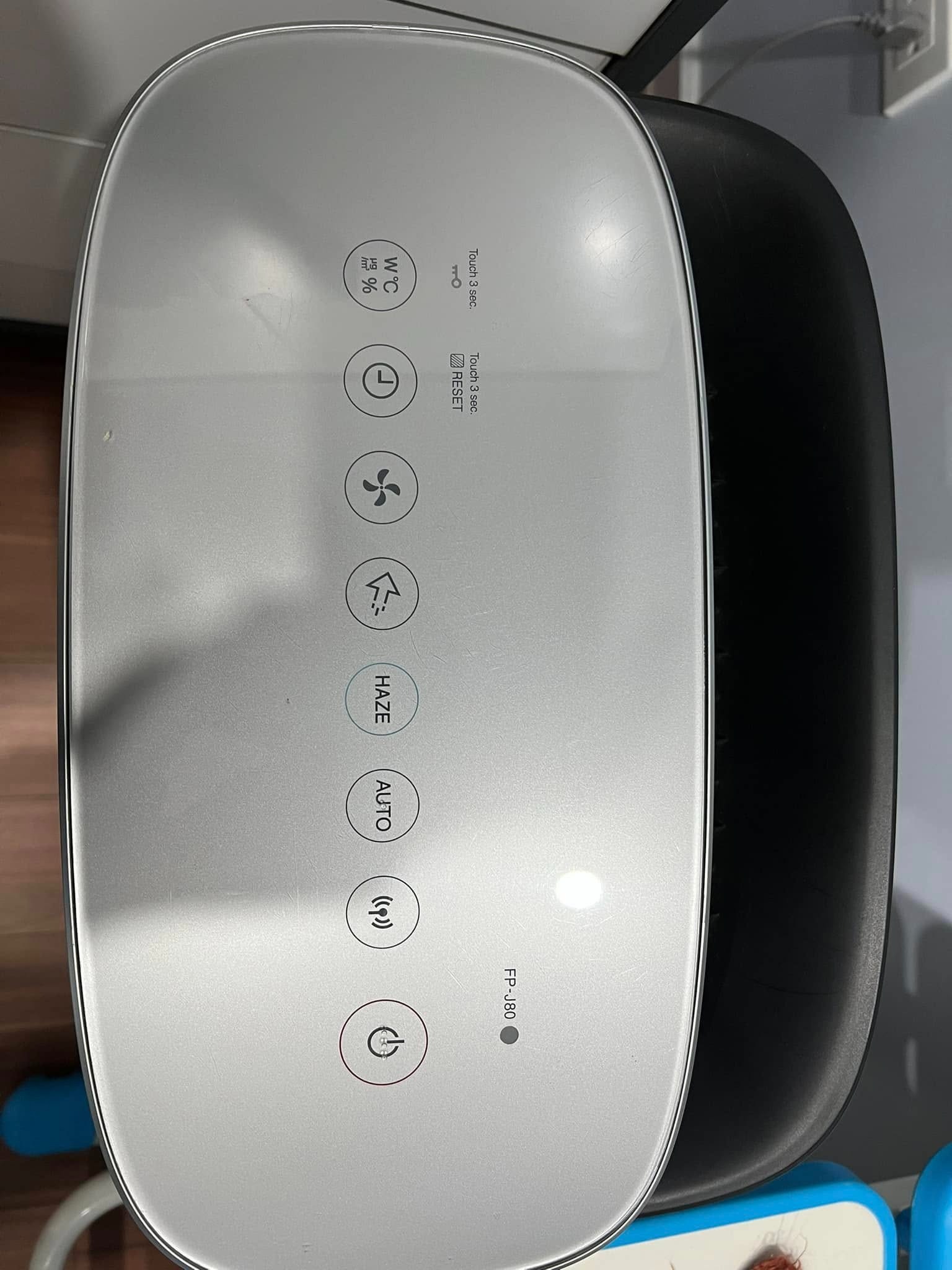 Review chi tiết về máy lọc không khí Sharp FP-J80EV-H có đặc điểm gì, có đáng mua không?