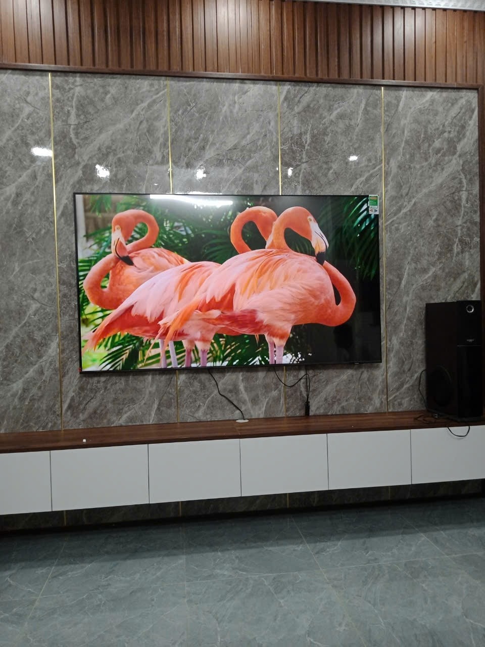 Đánh giá về những đặc điểm nổi bật của tivi Samsung 70 inch 4K UA70U8000F