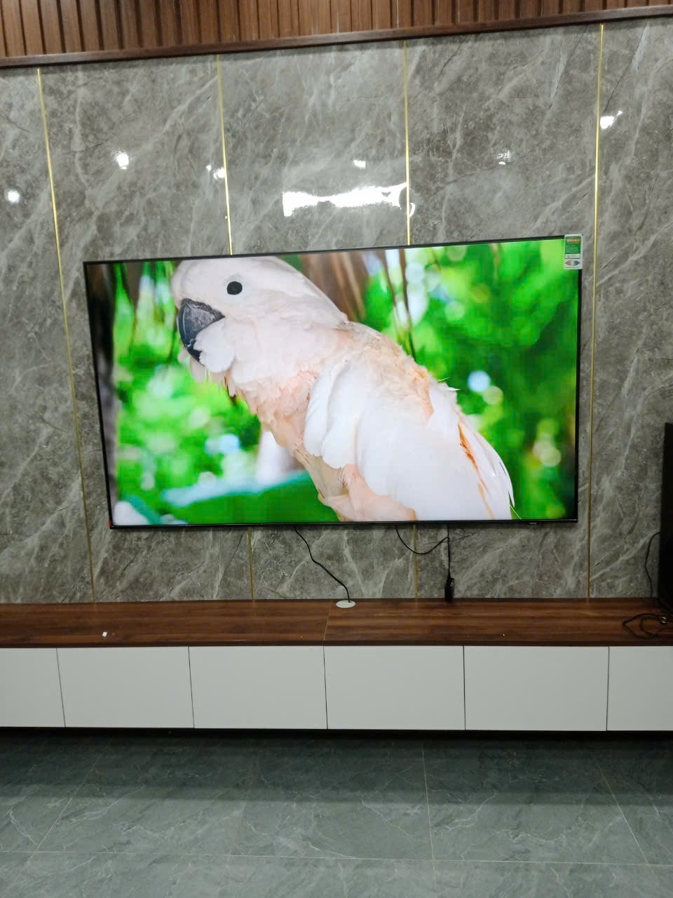 Đánh giá về những đặc điểm nổi bật của tivi Samsung 70 inch 4K UA70U8000F