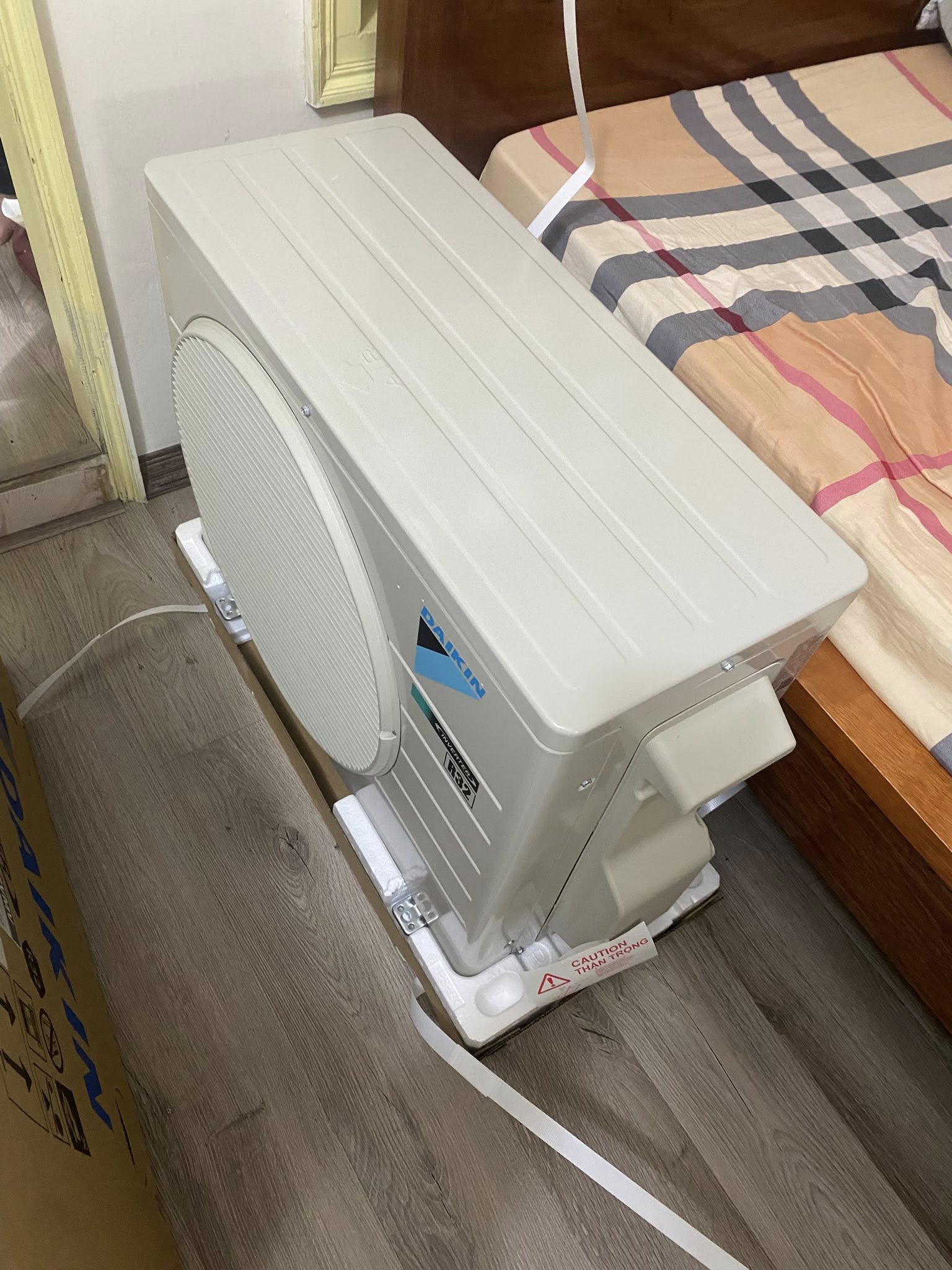 Điều hòa Daikin 18000btu 1 chiều FTKB50ZVMV, chất lượng quá đỉnh mà giá cực hợp lý