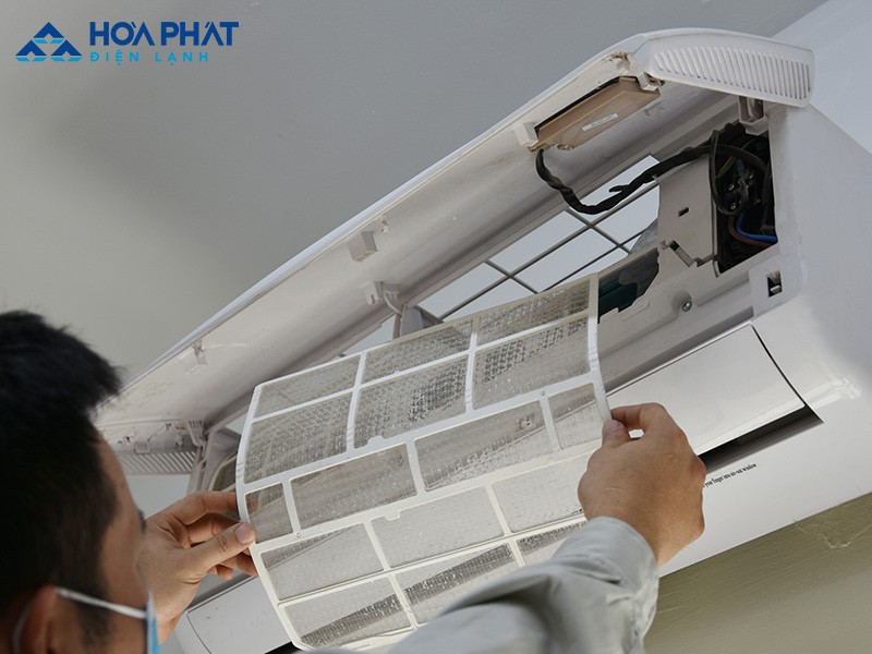 Hướng dẫn vệ sinh điều hòa Funiki tại nhà đúng cách và nhanh nhất