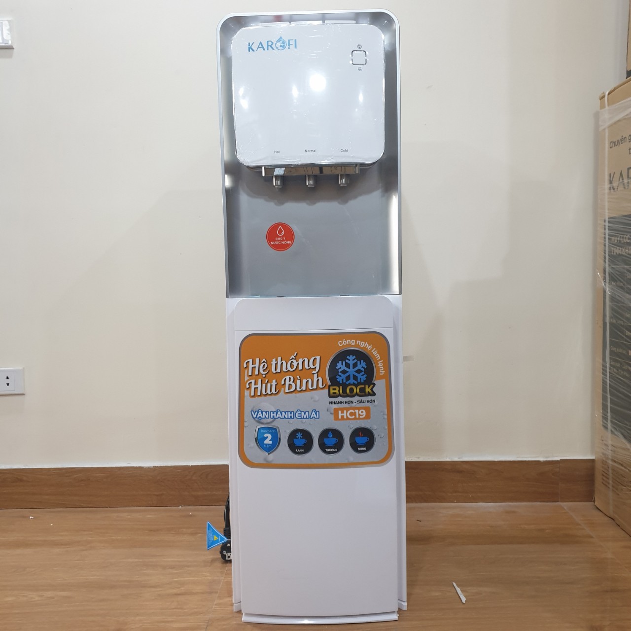 Cây nước nóng lạnh Karofi 3 vòi HC19 vẻ đẹp công nghệ cho cuộc sống hiện đại