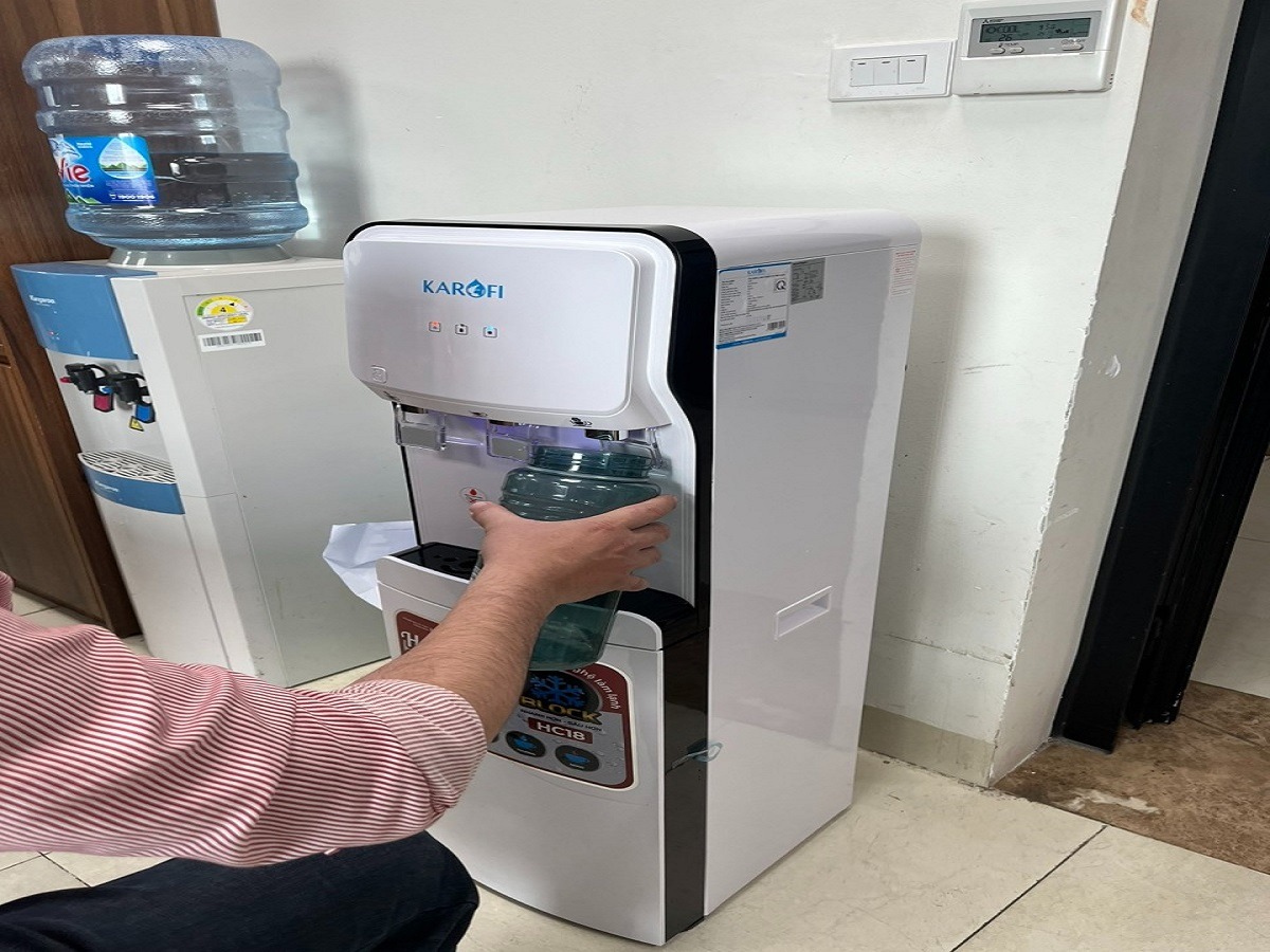 Khám phá cây nước nóng lạnh 3 vòi Karofi HC18 cây nước nóng lạnh 2 chức năng, thiết kế sang trọng