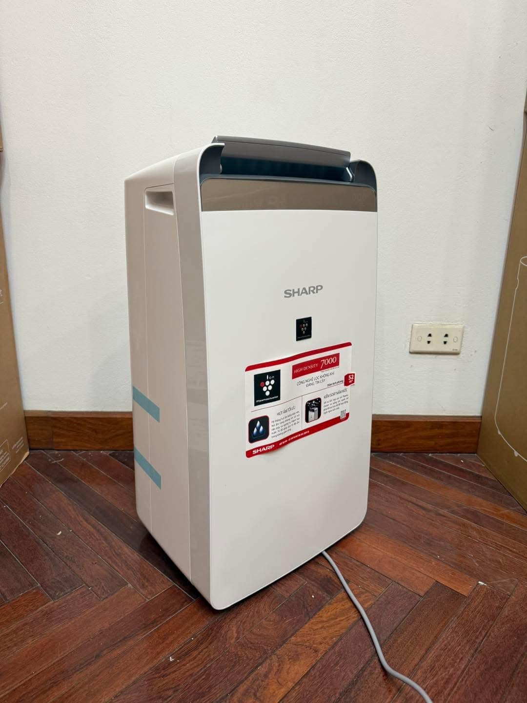 Đánh giá về ưu nhược điểm của máy hút ẩm lọc không khí Sharp DW-J20FV-W
