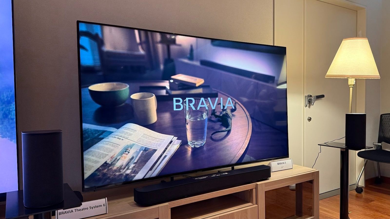 Ưu nhược điểm nổi bật của tivi Sony Mini LED 4K K-65XR50, đáng tiền hay không?