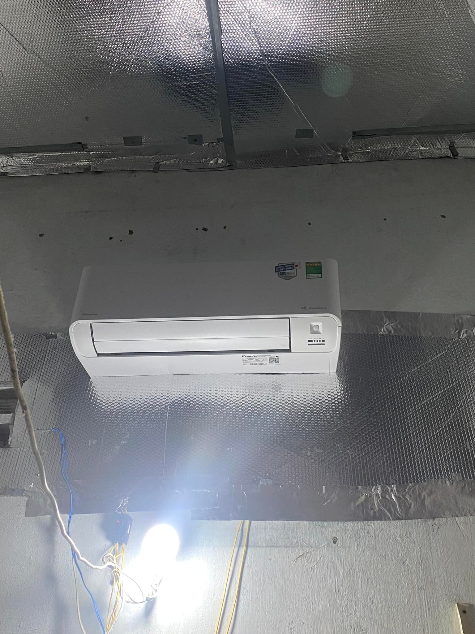 Điều hòa Daikin 1 chiều inverter FTKY35ZVMV, mát lạnh cực nhanh và tiết kiệm điện tối đa
