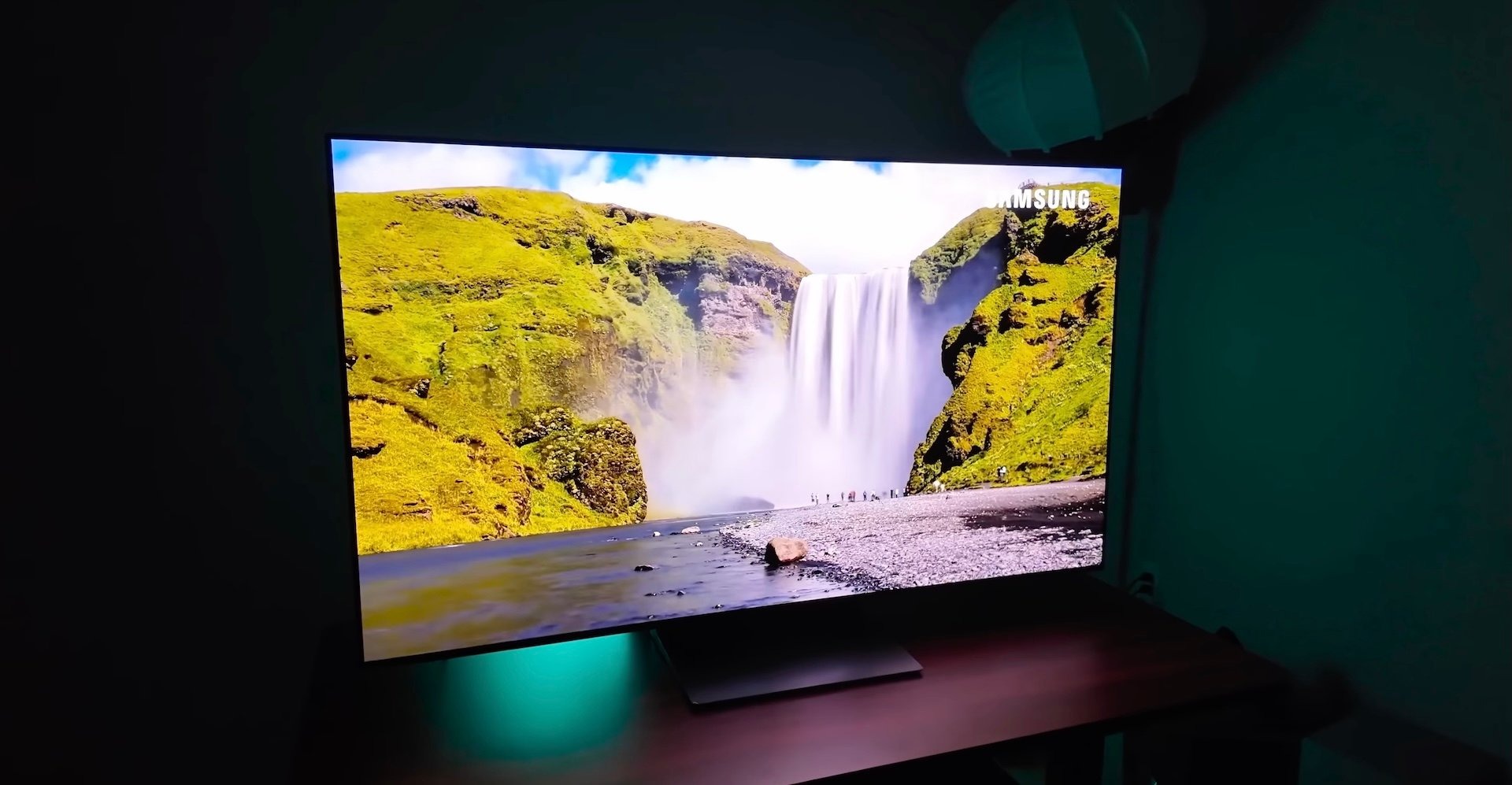 Review smart tivi Samsung 4K 77 inch OLED QA77S90F có những đặc điểm gì chú ý?