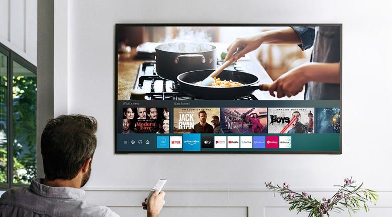 Thiết kế AirSlim tinh tế cho không gian sống hiện đại với smart tivi Samsung QLED 65 inch QA65Q8F5AKXXV