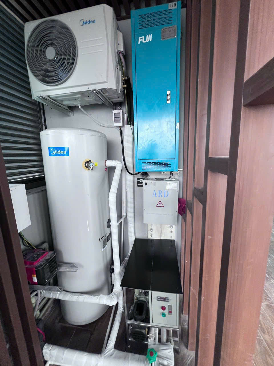 máy nước nóng midea
