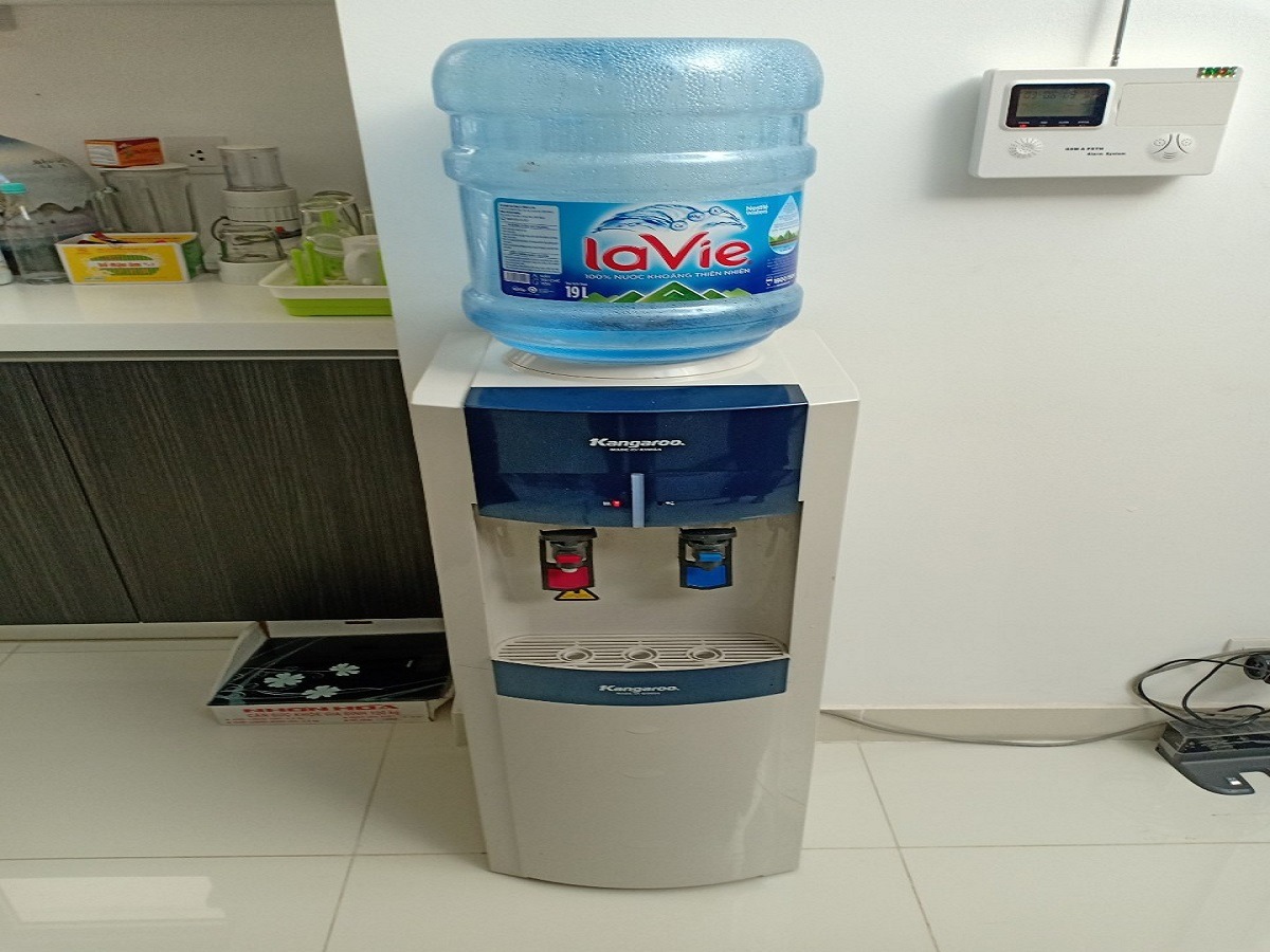 Cây nước nóng lạnh Kangaroo 2 vòi KG43 vẻ đẹp hiện đại cho moi không gian nội thất