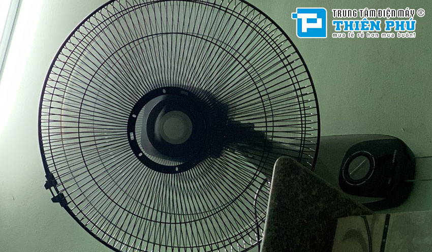 Quạt Treo Tường Kangaroo KG723