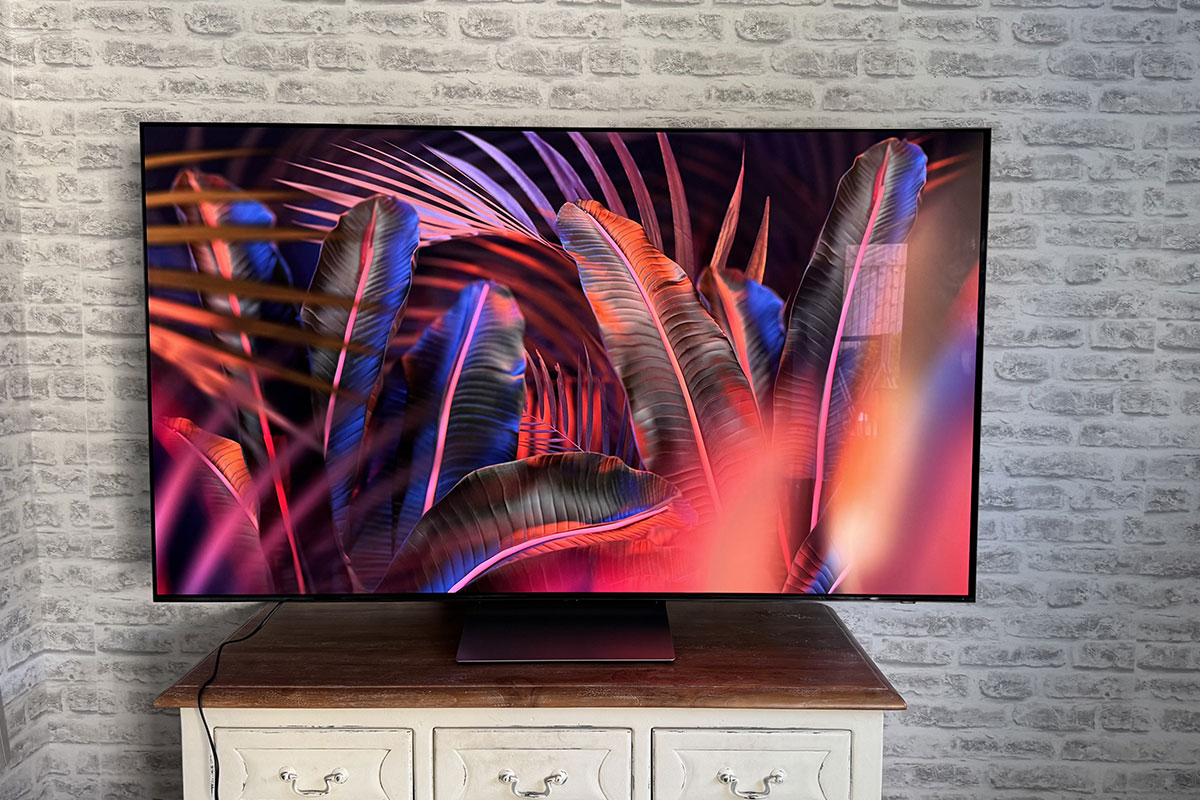 Review chi tiết về smart tivi Samsung 55 inch OLED 4K Vision AI QA55S90F có đặc điểm gì?