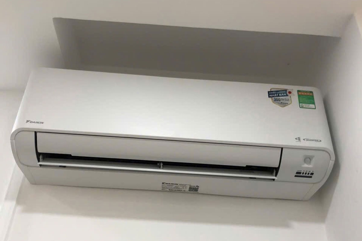 Đánh giá khả năng làm mát và tiết kiệm điện của điều hòa Daikin 12000btu FTKY35ZVMV