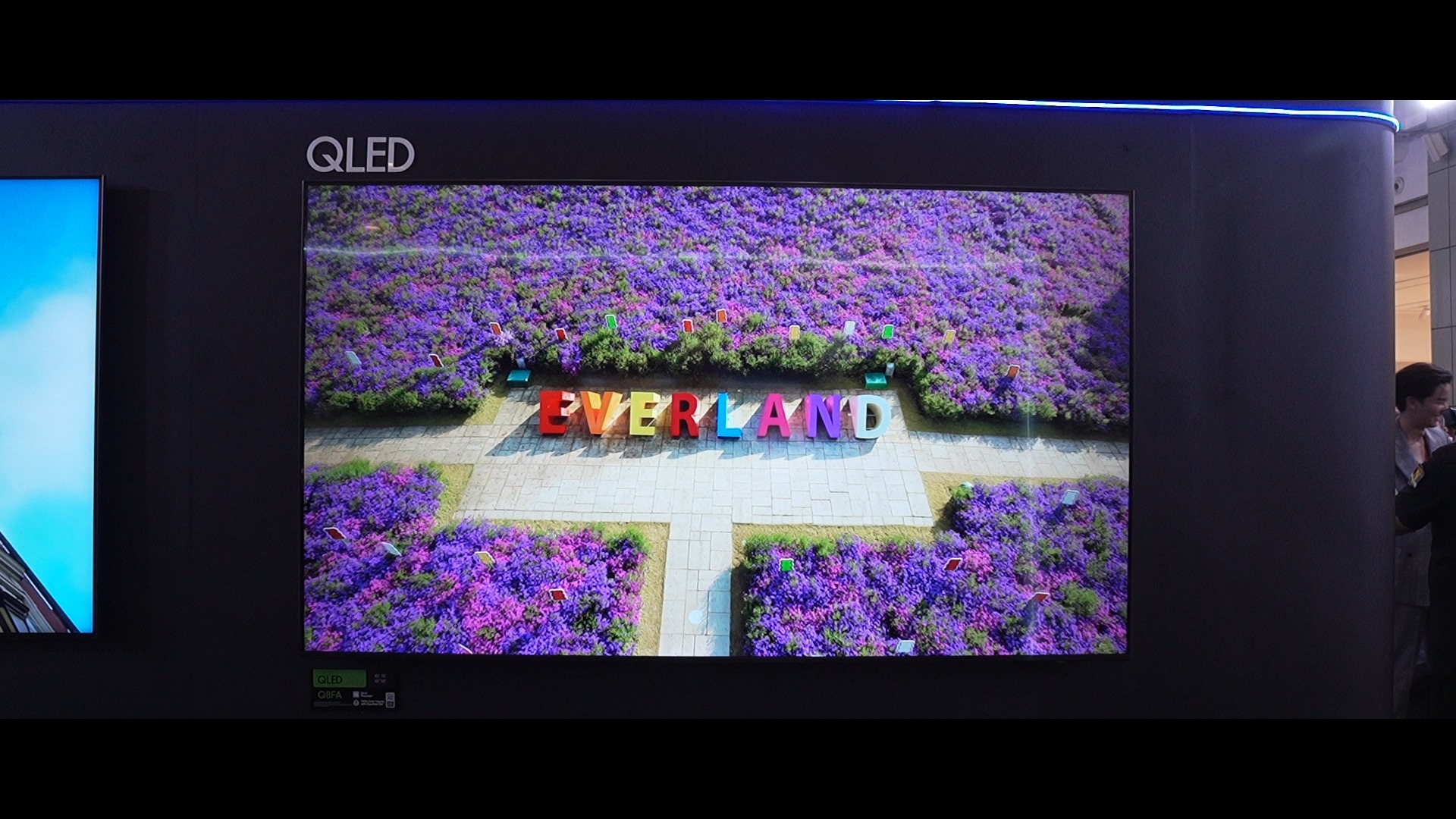 Review chi tiết về smart tivi Samsung QLED 55 inch 4K QA55Q8FA mới 2025