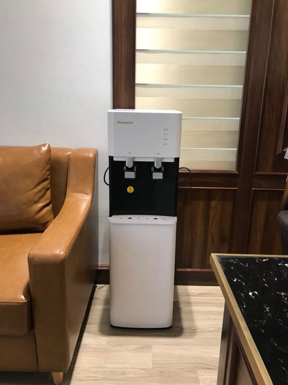 Cây nước nóng lạnh Kangaroo 2 vòi KG49A3 đỉnh cao công nghệ và thiết kế sang trọng cho cuộc sống tiện nghi