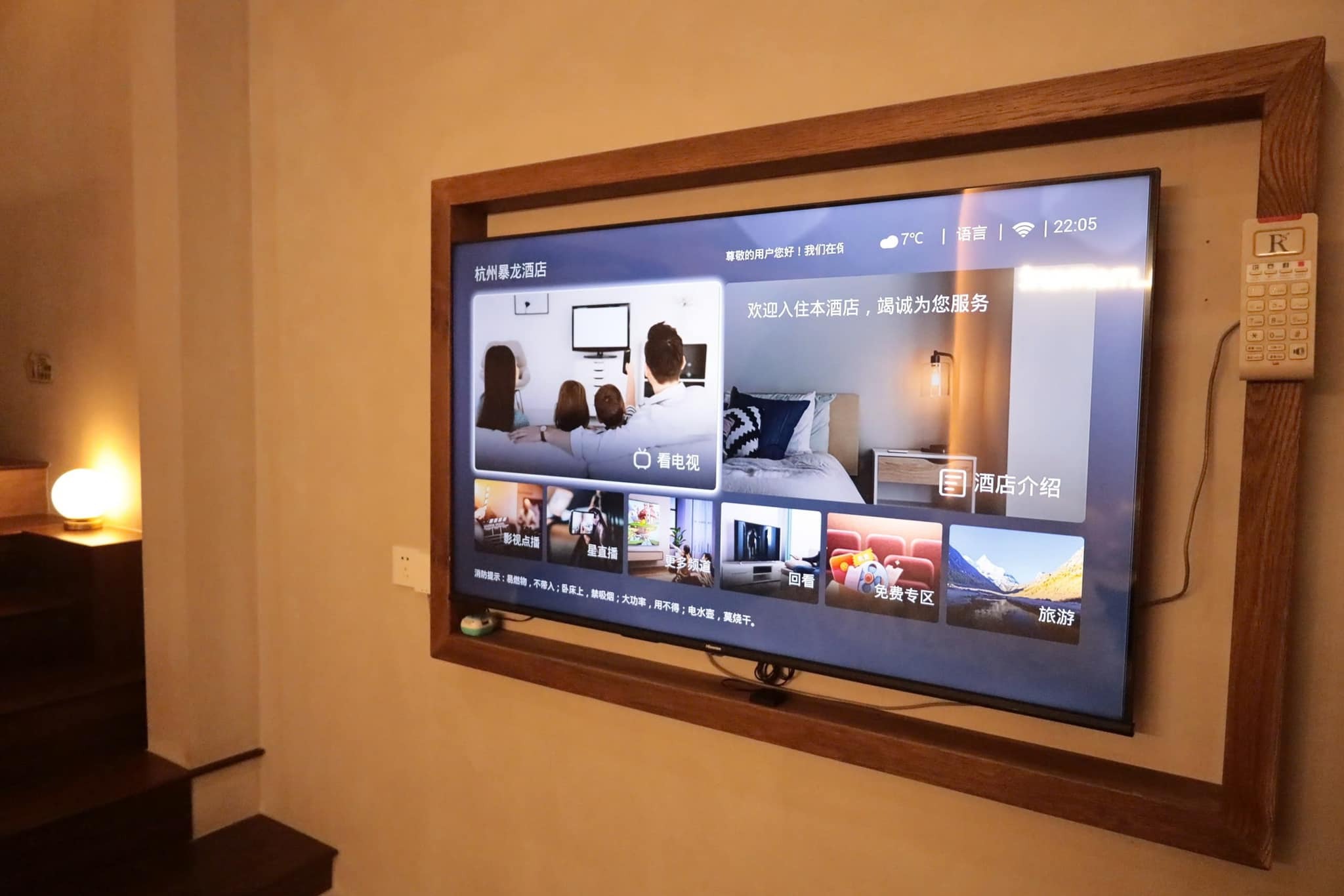 Review chi tiết về google tivi TCL QLED 65 inch 4K 65C69B có tốt không, có đáng mua?