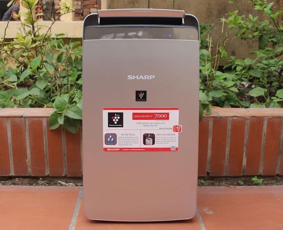 Review chi tiết về máy hút ẩm lọc không khí Sharp DW-J27FV-S có đáng mua không?