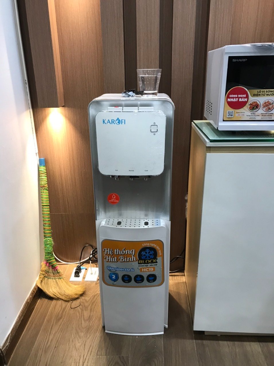 Cây nước nóng lạnh Karofi 3 vòi HC19 tối ưu nhu cầu nước nóng lạnh cho cuộc sống bận rộn